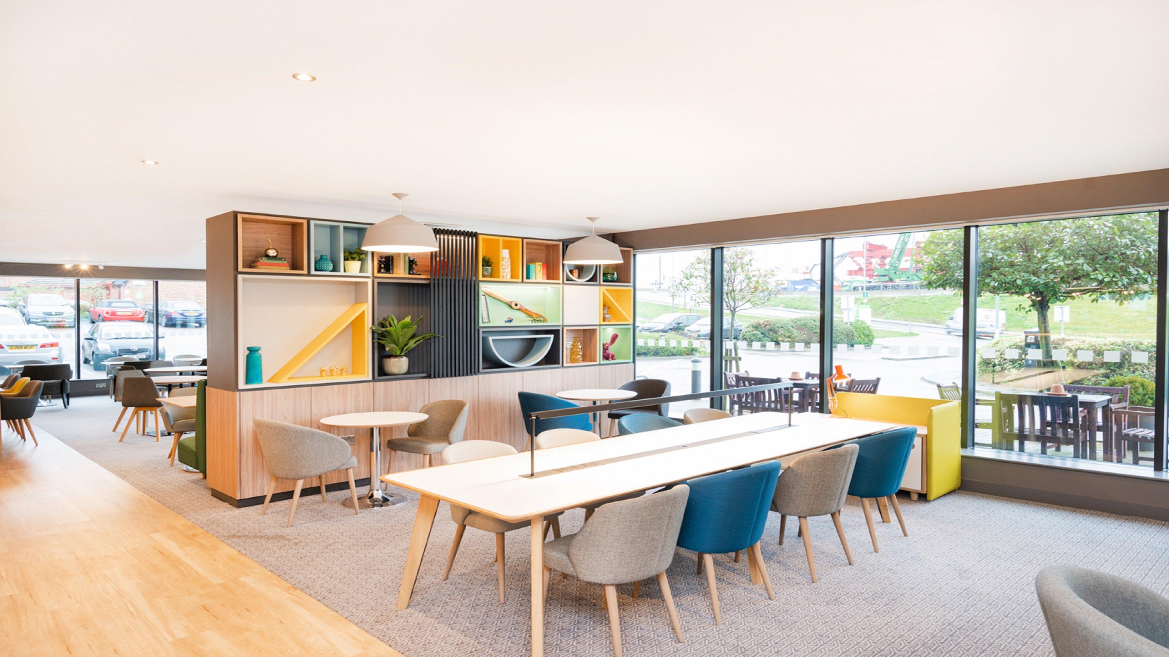 Holiday Inn London Luton Airport By Ihg Exteriör bild
