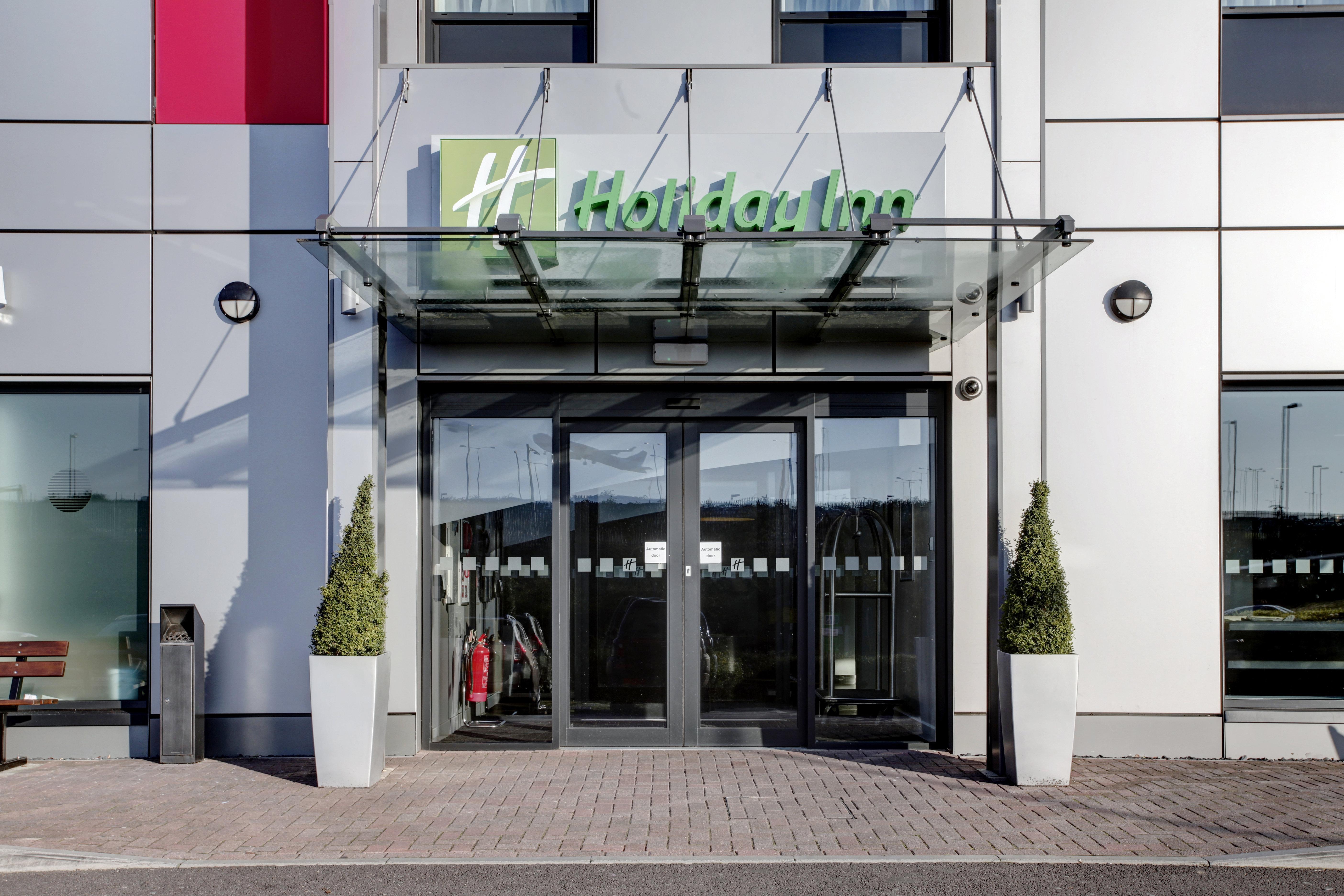 Holiday Inn London Luton Airport By Ihg Exteriör bild