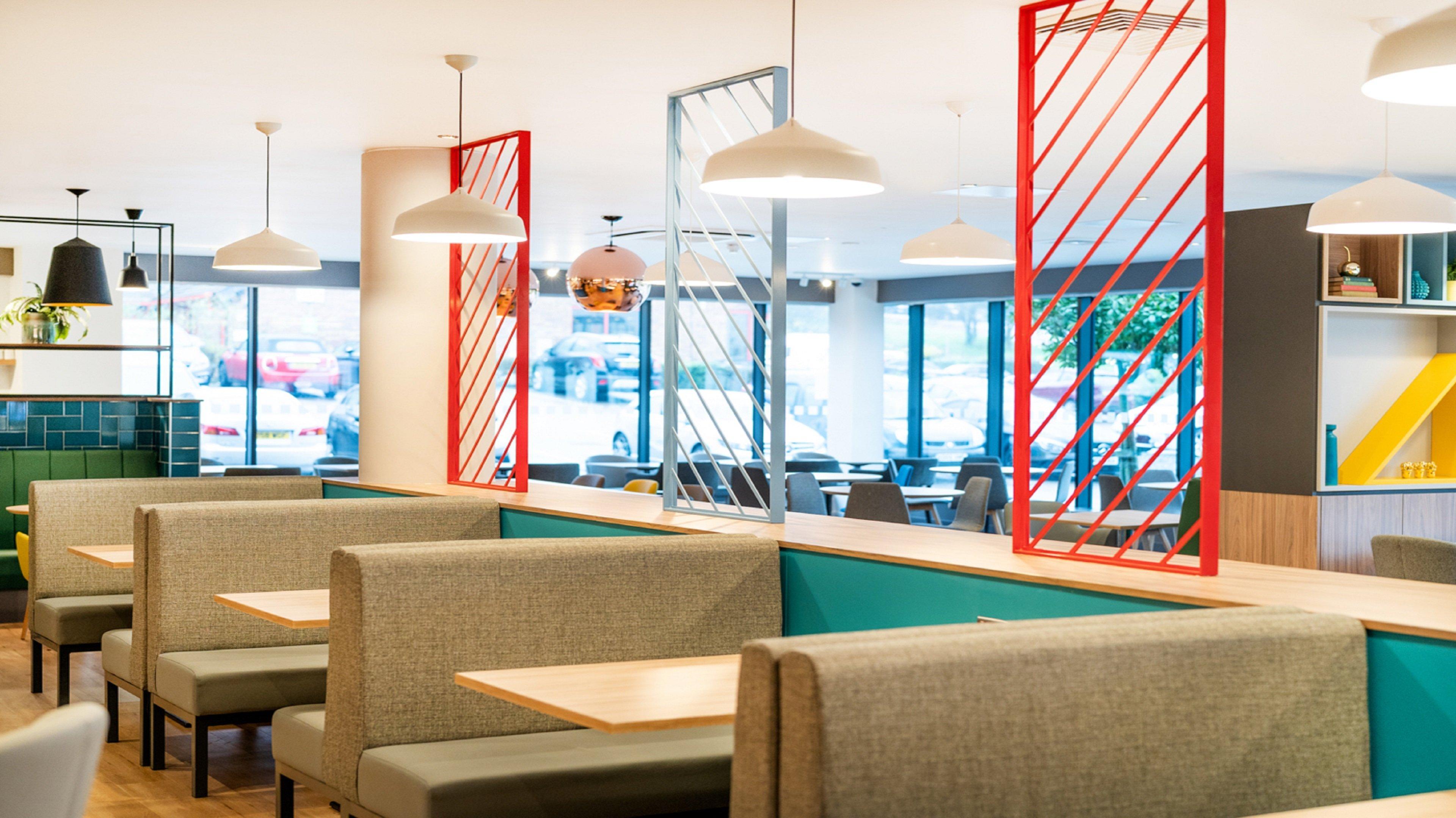 Holiday Inn London Luton Airport By Ihg Exteriör bild