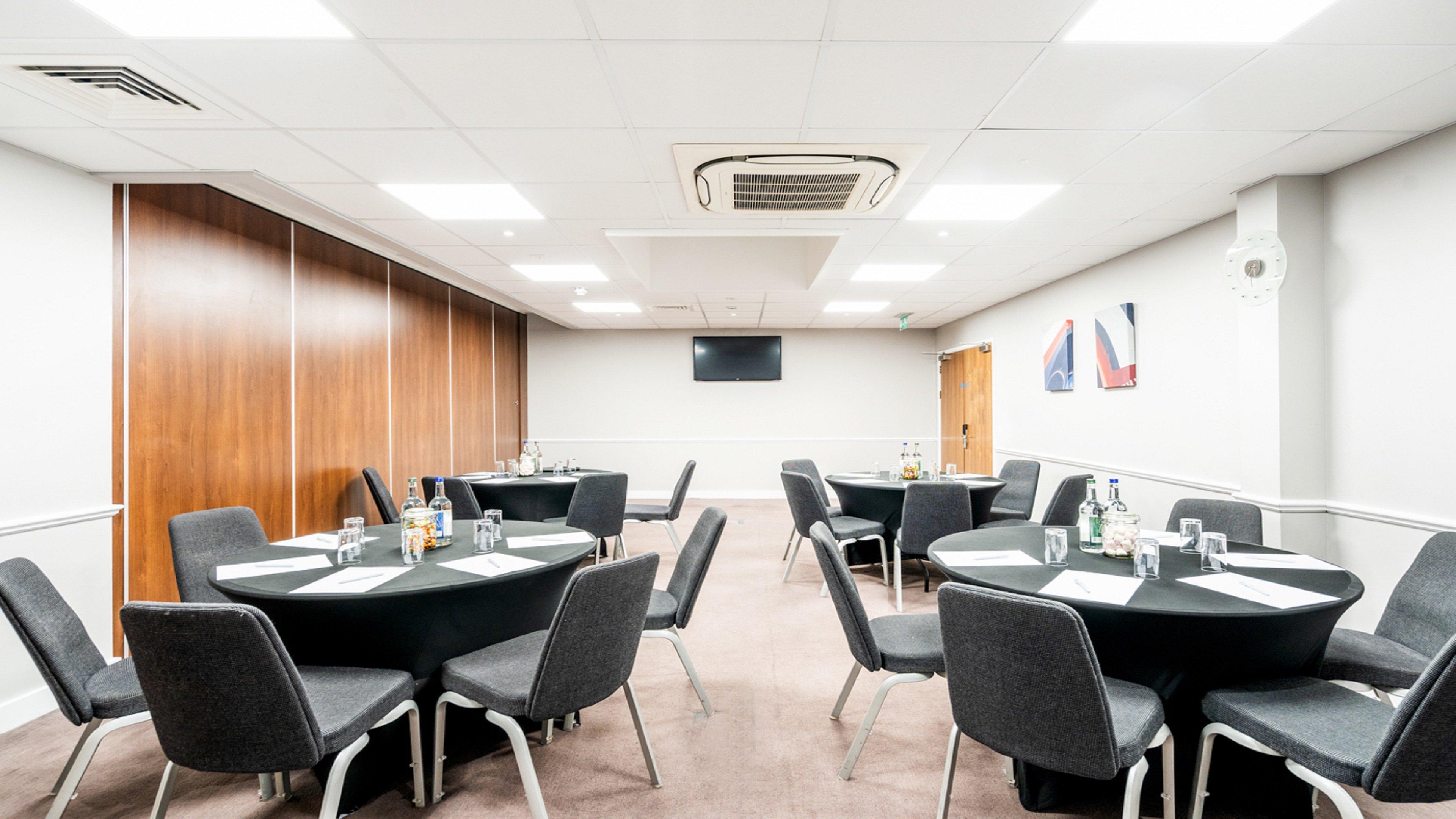 Holiday Inn London Luton Airport By Ihg Exteriör bild