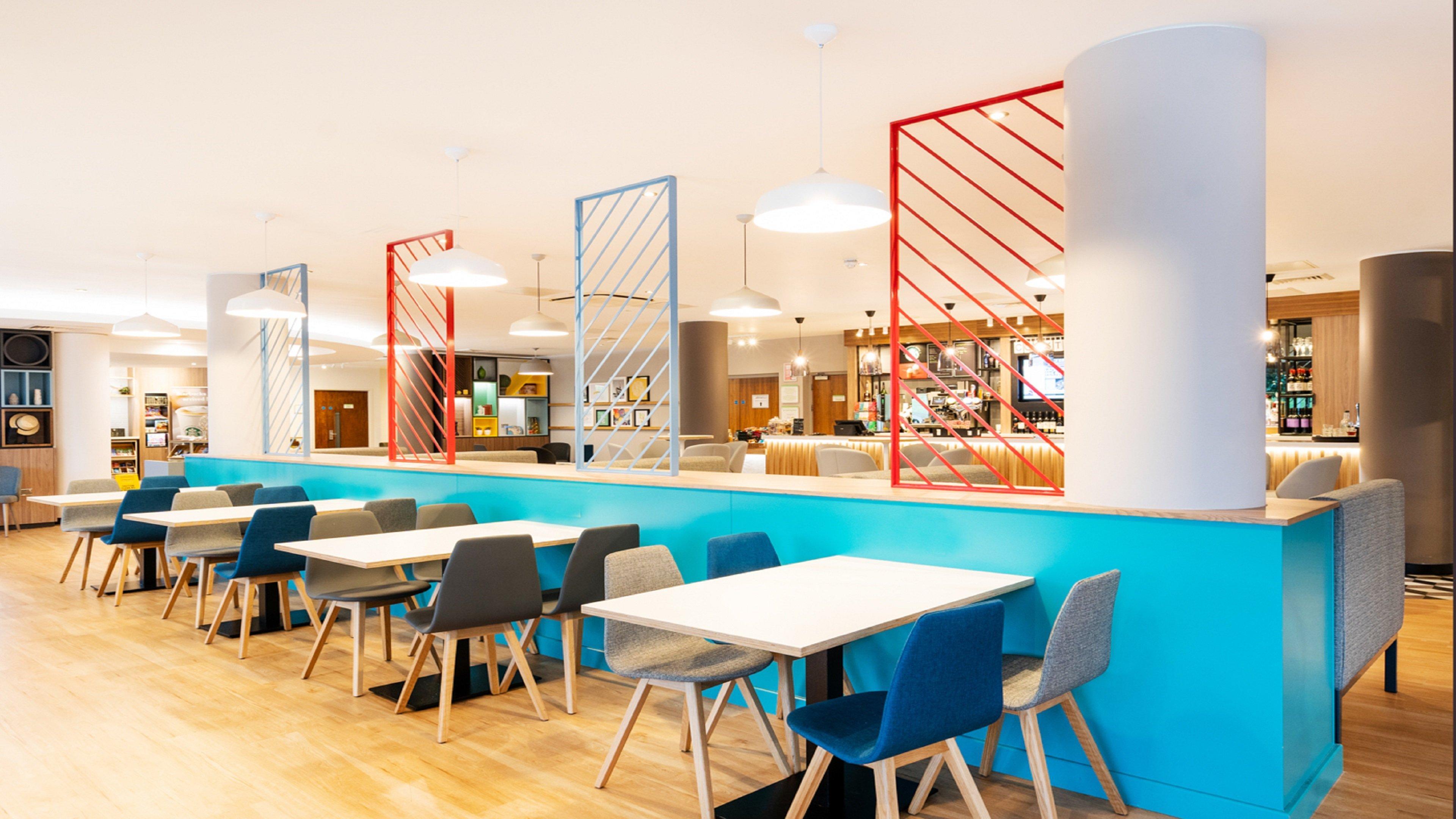 Holiday Inn London Luton Airport By Ihg Exteriör bild